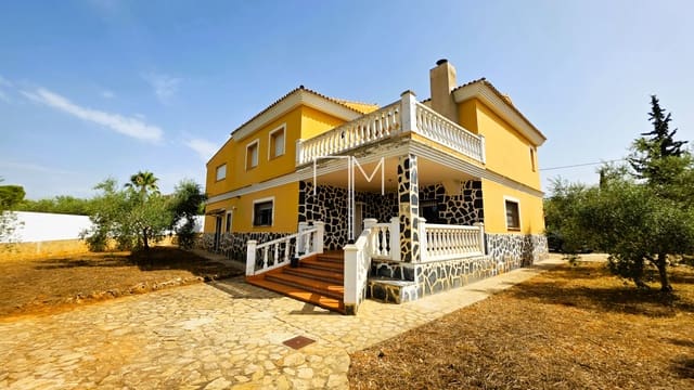 4 soverom Villa til salgs i Enguera med svømmebasseng garasje - € 560 000 (Ref: 9965754)