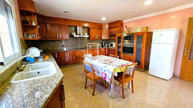 4 soverom Villa til salgs i Enguera med svømmebasseng garasje - € 560 000 (Ref: 9965754)