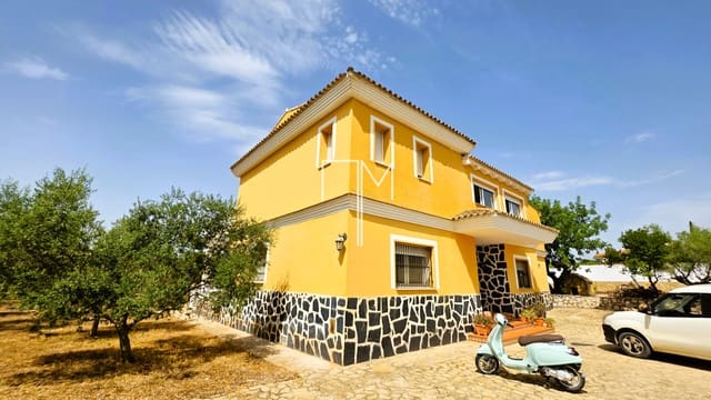 4 soverom Villa til salgs i Enguera med svømmebasseng garasje - € 560 000 (Ref: 9965754)