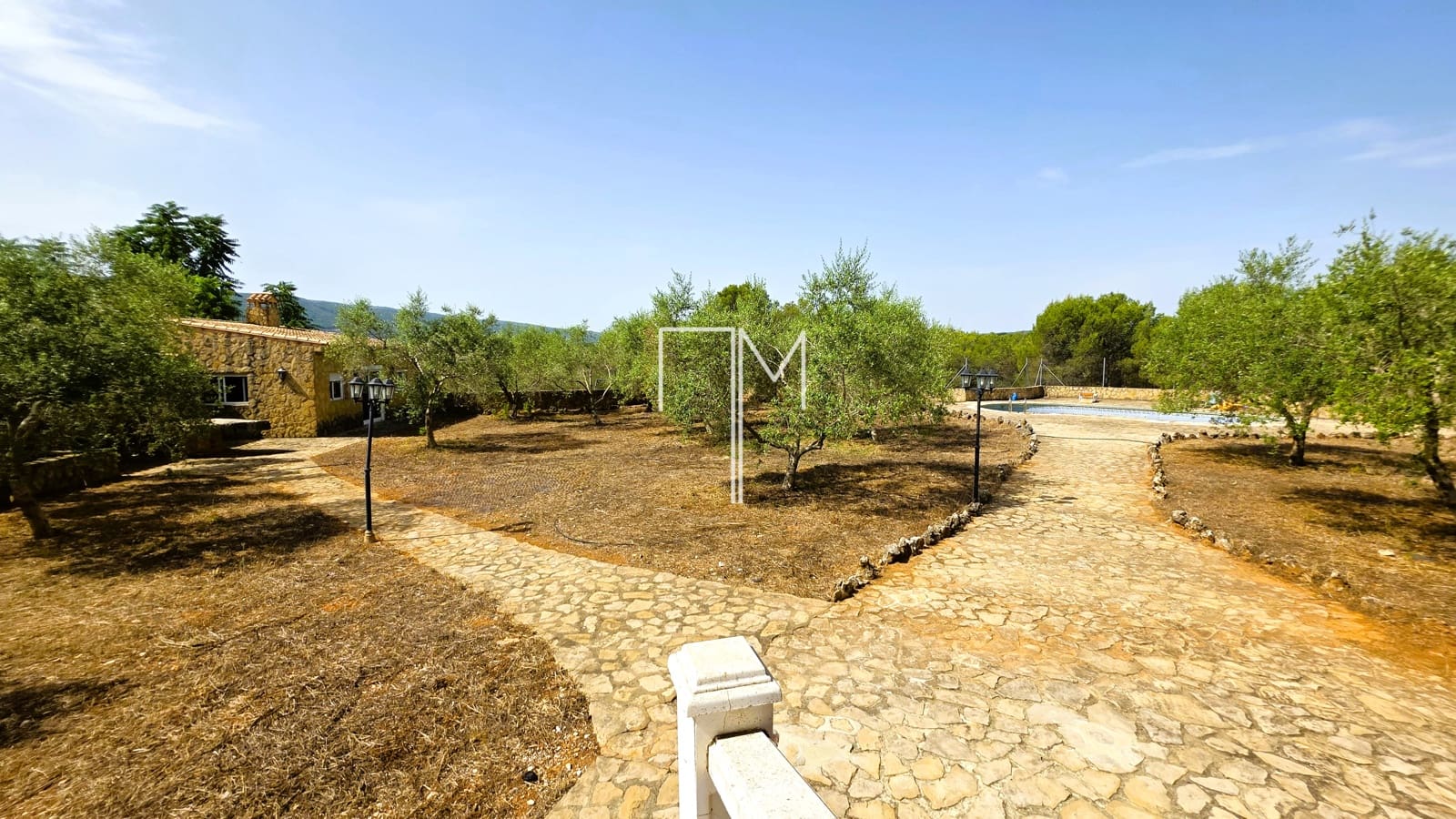 4 soverom Villa til salgs i Enguera med svømmebasseng garasje - € 560 000 (Ref: 9965754)