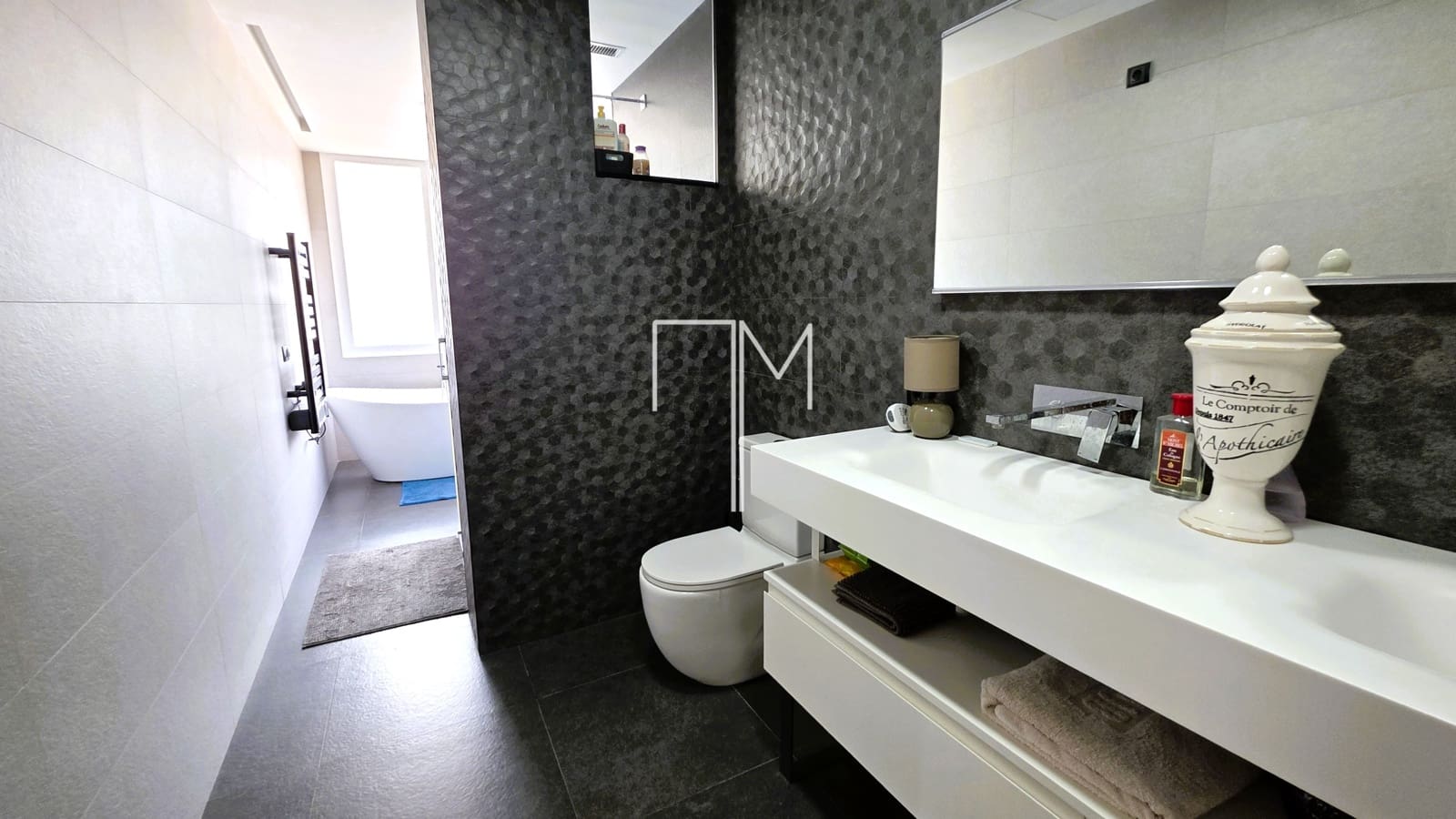 4 makuuhuone Huvila myytävänä paikassa Alberic mukana uima-altaan 
autotalli - 385 000 € (Ref: 9999390)