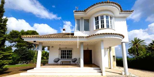 4 sovrum Villa till salu i Alberic med pool garage - 385 000 € (Ref: 9999390)