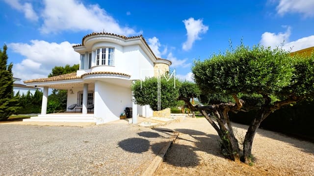 4 sovrum Villa till salu i Alberic med pool garage - 385 000 € (Ref: 9999390)