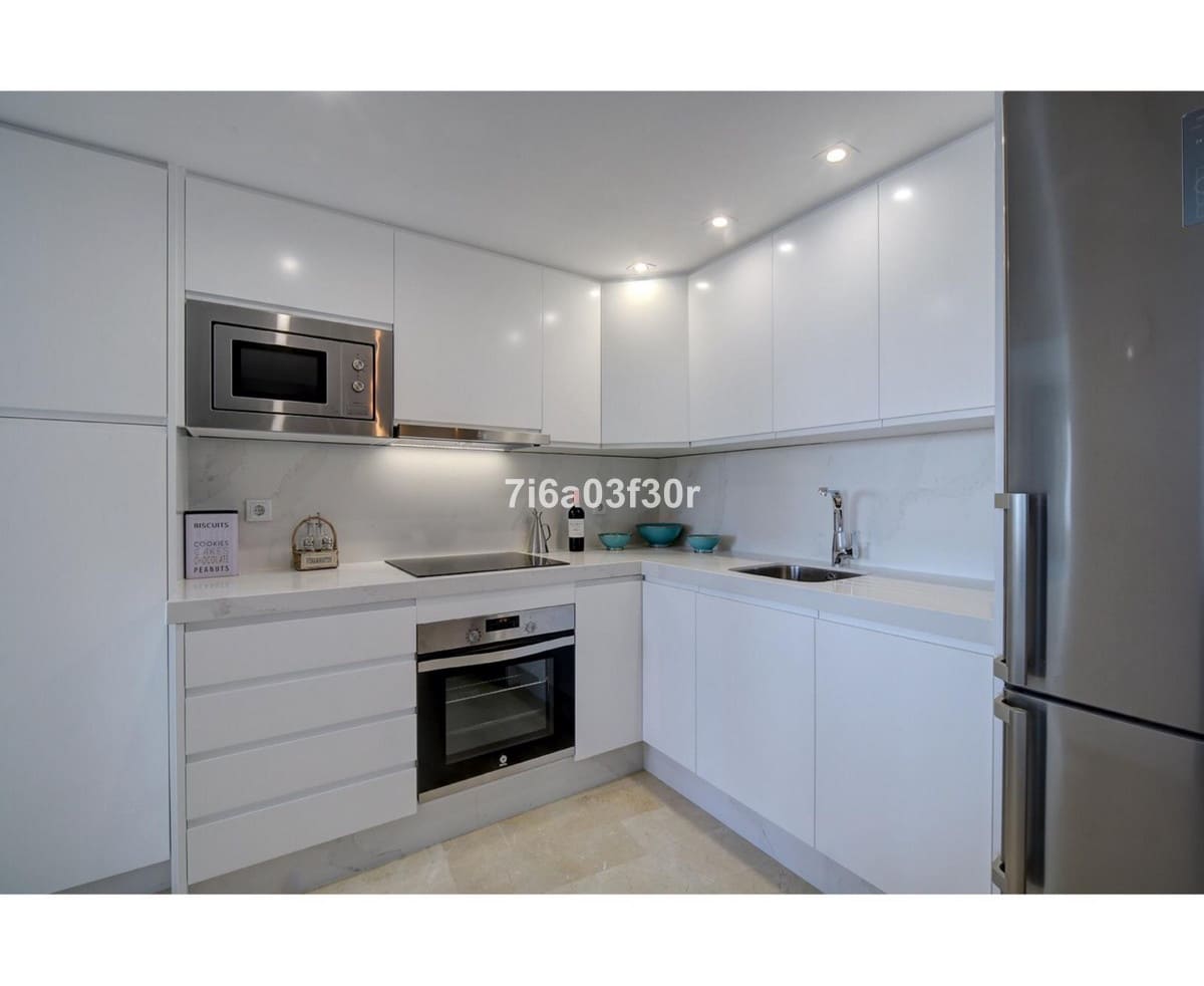 2 quarto Apartamento para arrendamento para férias em Marbella com piscina Garagem - 1 600 € (Ref: 10019739)