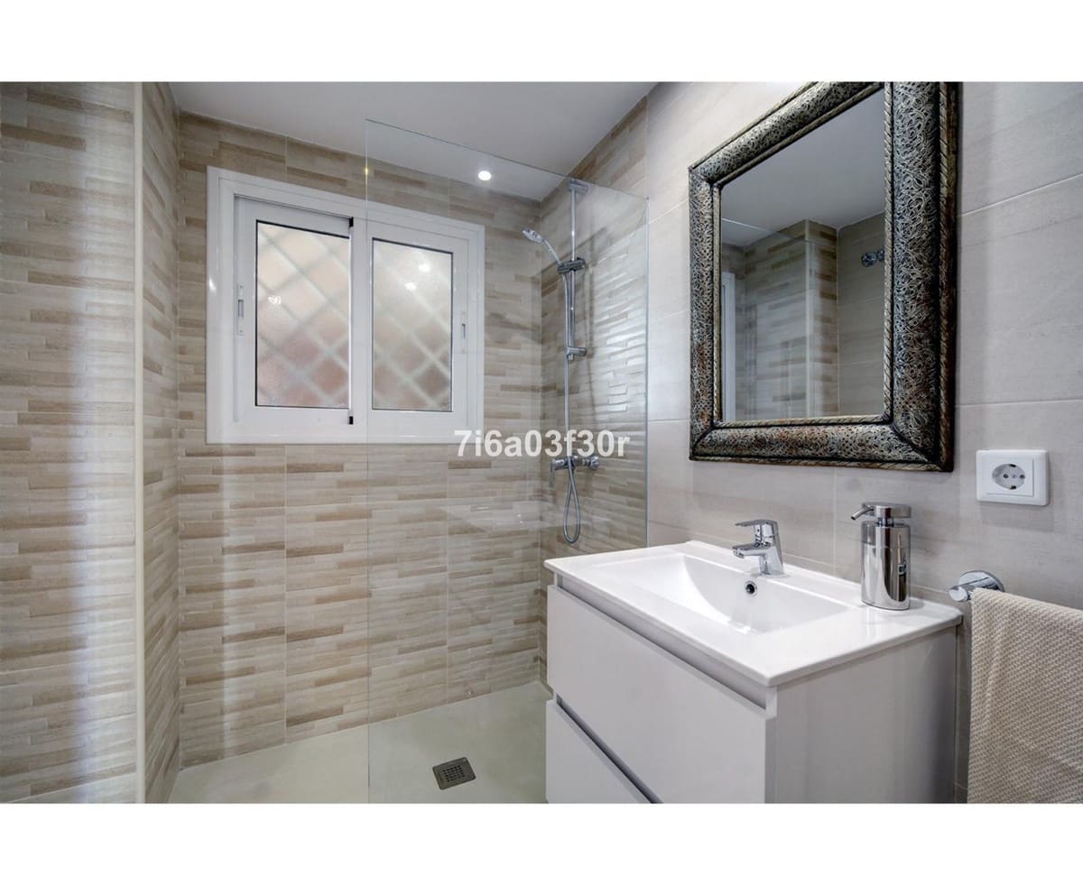 2 quarto Apartamento para arrendamento para férias em Marbella com piscina Garagem - 1 600 € (Ref: 10019739)