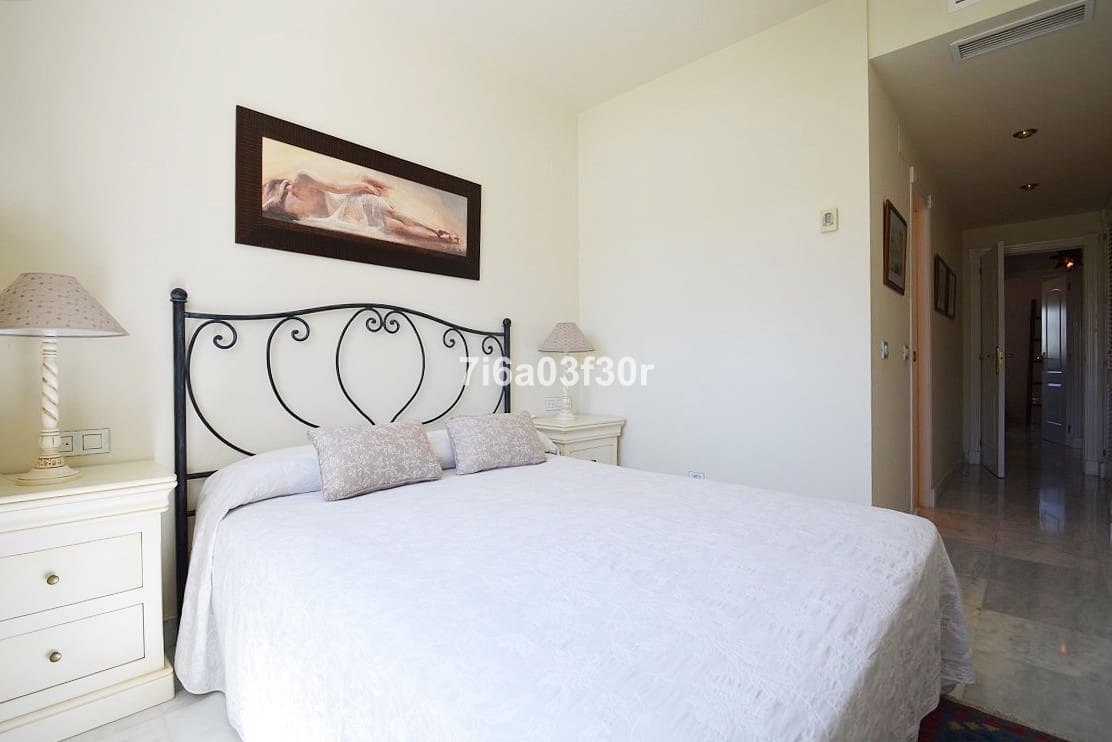 2 bedroom Apartment for rent in San Pedro de Alcantara with pool garage - € 2,100 (Ref: 10019806)