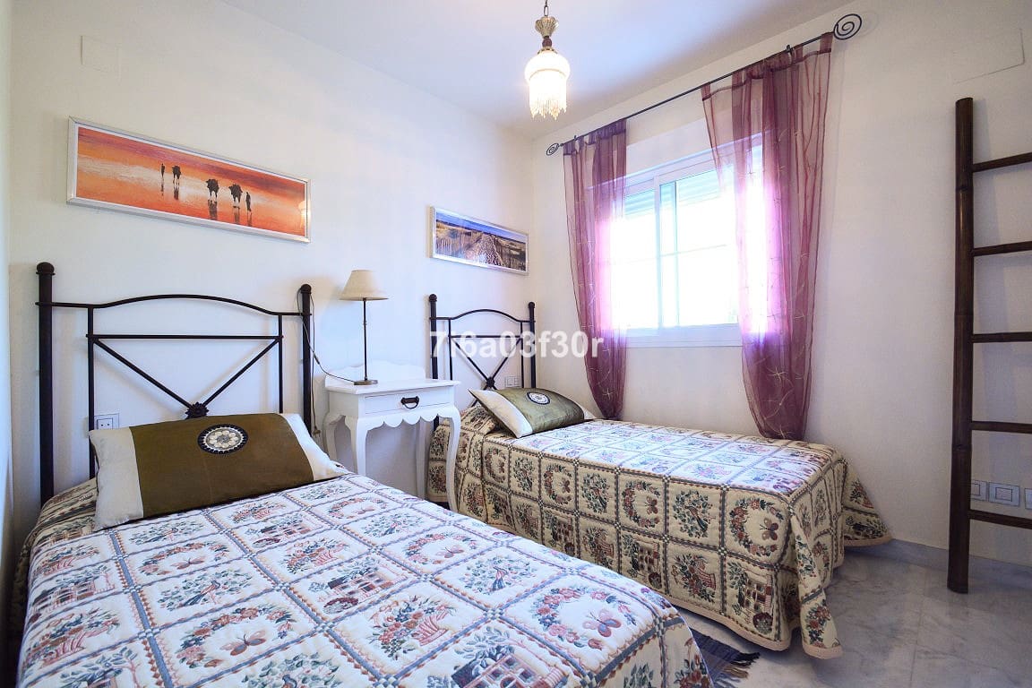 2 bedroom Apartment for rent in San Pedro de Alcantara with pool garage - € 2,100 (Ref: 10019806)