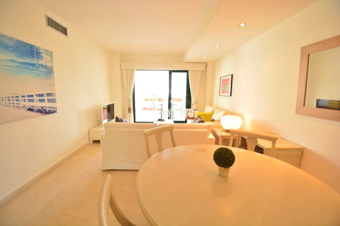 Apartamento de 2 habitaciones en San Pedro de Alcantara en alquiler vacacional con piscina garaje - 1.000 € (Ref: 10032434)