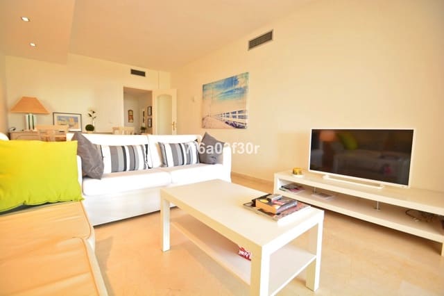 Apartamento de 2 habitaciones en San Pedro de Alcantara, Marbella en alquiler vacacional con piscina garaje - 1.000 € (Ref: 10032434)