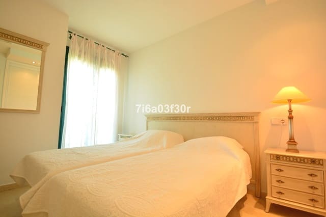 Apartamento de 2 habitaciones en San Pedro de Alcantara, Marbella en alquiler vacacional con piscina garaje - 1.000 € (Ref: 10032434)