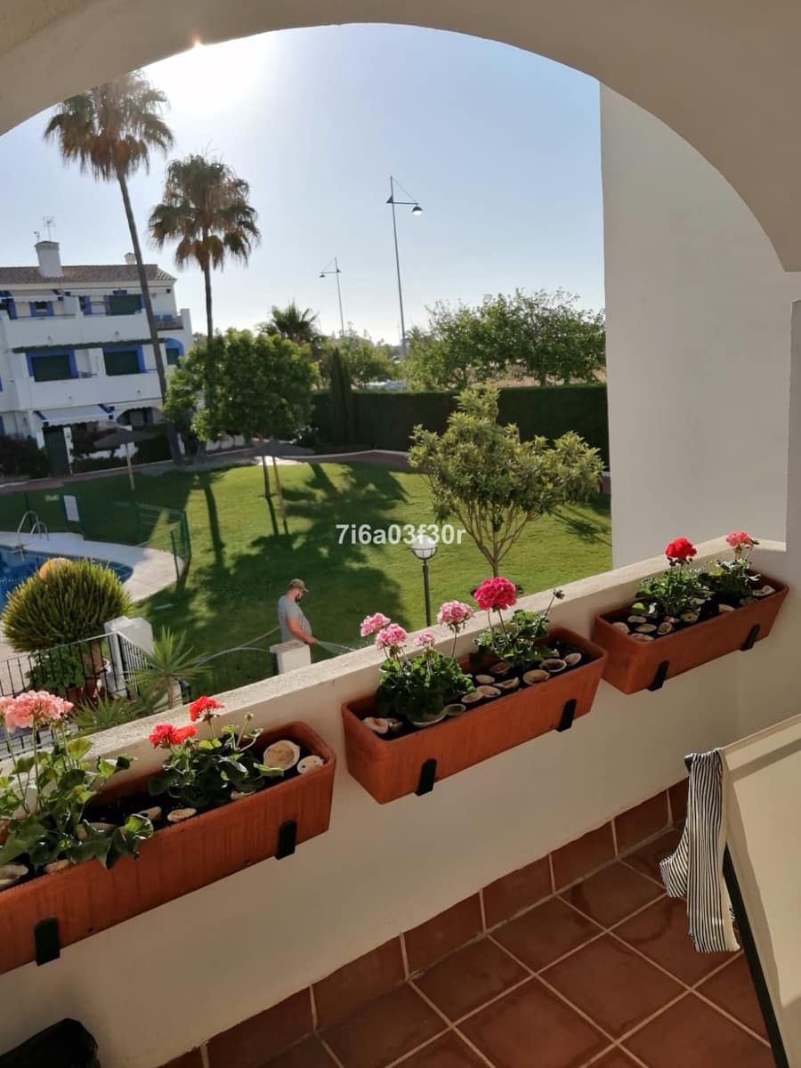 Apartamento de 2 habitaciones en San Pedro de Alcantara en alquiler vacacional con piscina garaje - 1.000 € (Ref: 10032434)