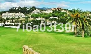 4 makuuhuone Huvila lomavuokrausta paikassa Nueva Andalucia mukana uima-altaan 
autotalli - 3 500 € (Ref: 10032435)