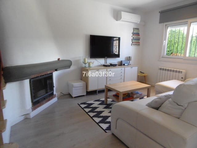 3 makuuhuone Omakotitalo vuokrattavana paikassa Estepona mukana uima-altaan 
autotalli - 2 000 € (Ref: 10116037)