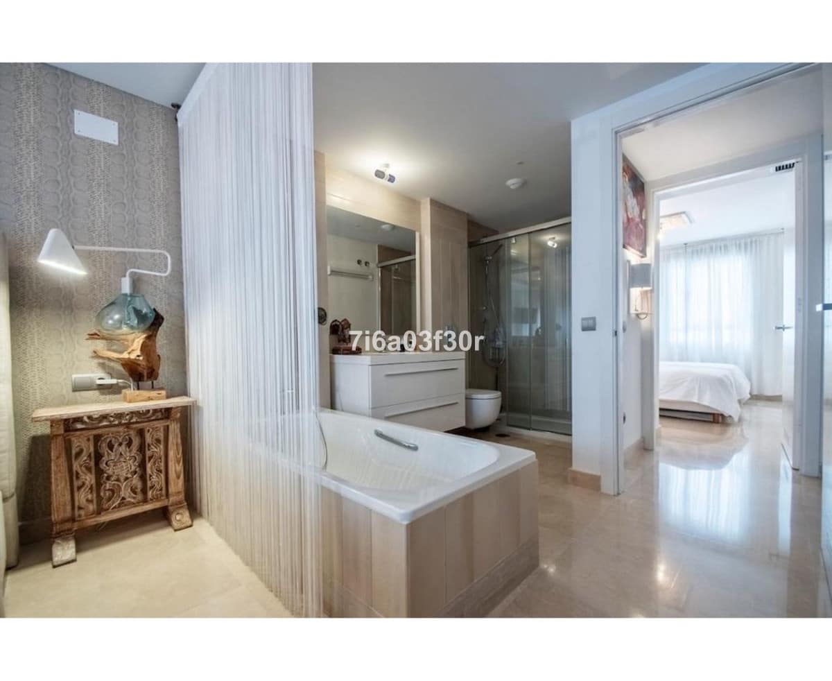 2 bedroom Apartment for holiday rental in San Pedro de Alcantara with pool garage - € 1,000 (Ref: 10158140)