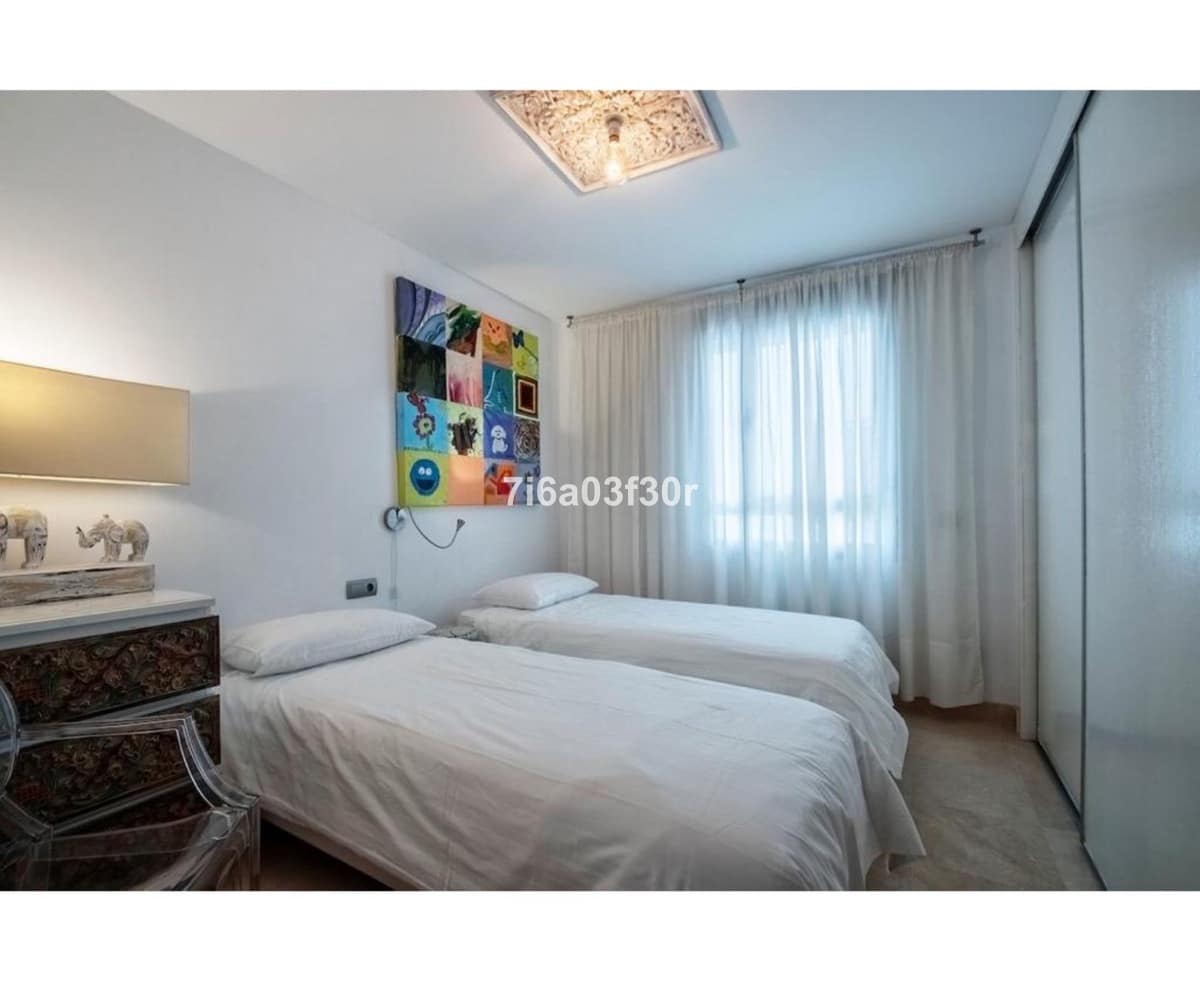 2 bedroom Apartment for holiday rental in San Pedro de Alcantara with pool garage - € 1,000 (Ref: 10158140)