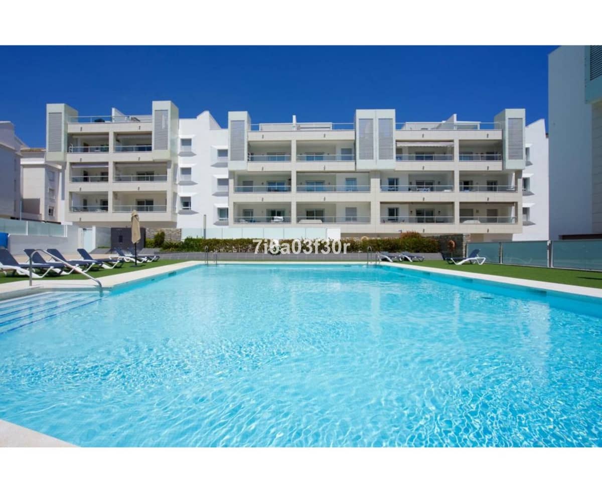 2 bedroom Apartment for holiday rental in San Pedro de Alcantara with pool garage - € 1,000 (Ref: 10158140)