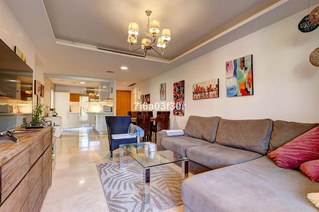 3 sypialnia Apartament na sprzedaż w San Pedro de Alcantara, Marbella z basenem garażem - 649 000 € (Ref: 9369223)