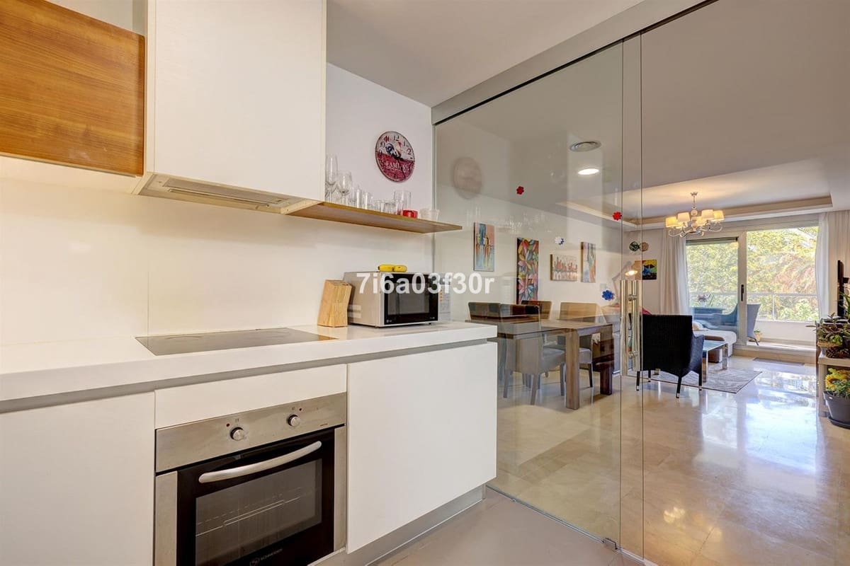 3 bedroom Apartment for sale in Marbella with pool garage - € 649,000 (Ref: 9369223)