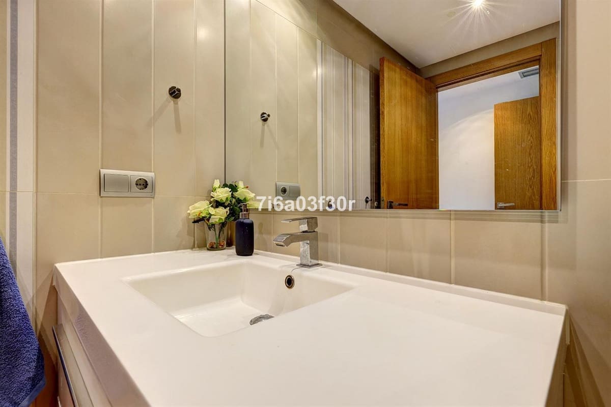 3 bedroom Apartment for sale in Marbella with pool garage - € 649,000 (Ref: 9369223)