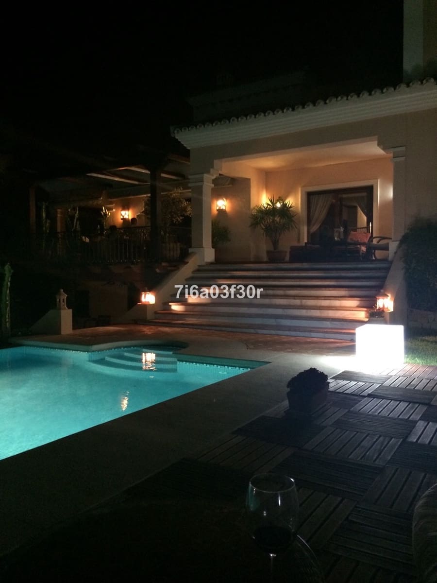 5 soverom Villa til salgs i Nueva Andalucia med svømmebasseng garasje - € 3 500 000 (Ref: 9369224)