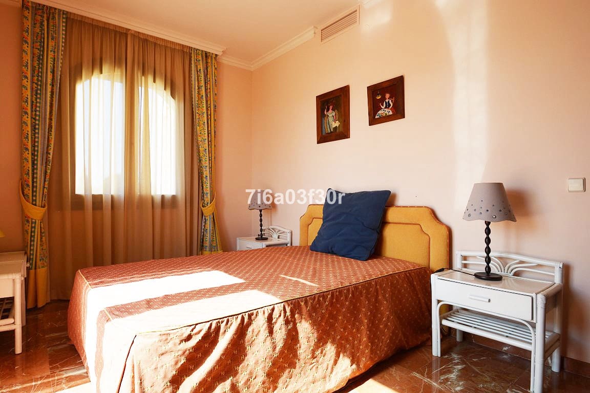 Chalet de 5 habitaciones en Nueva Andalucia en alquiler vacacional con piscina garaje - 7.000 € (Ref: 9369225)