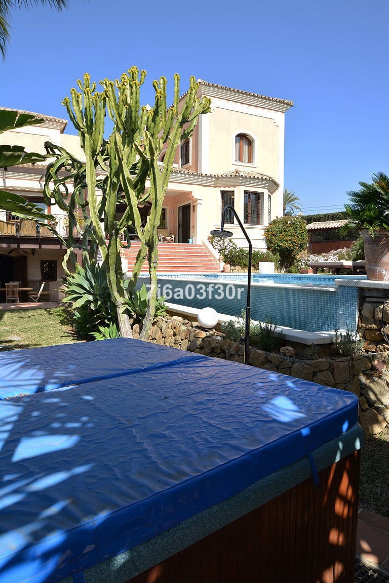 Chalet de 5 habitaciones en Nueva Andalucia en alquiler vacacional con piscina garaje - 7.000 € (Ref: 9369225)