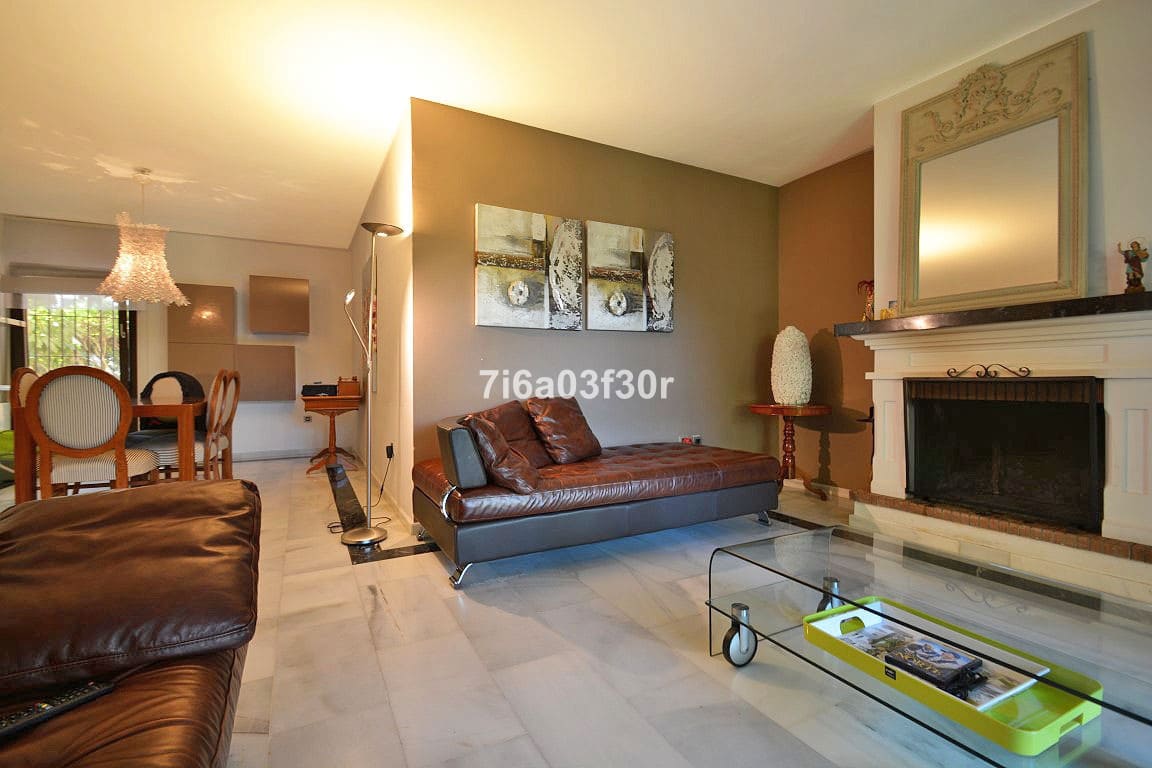 3 bedroom Townhouse for rent in San Pedro de Alcantara with garage - € 3,300 (Ref: 9369227)