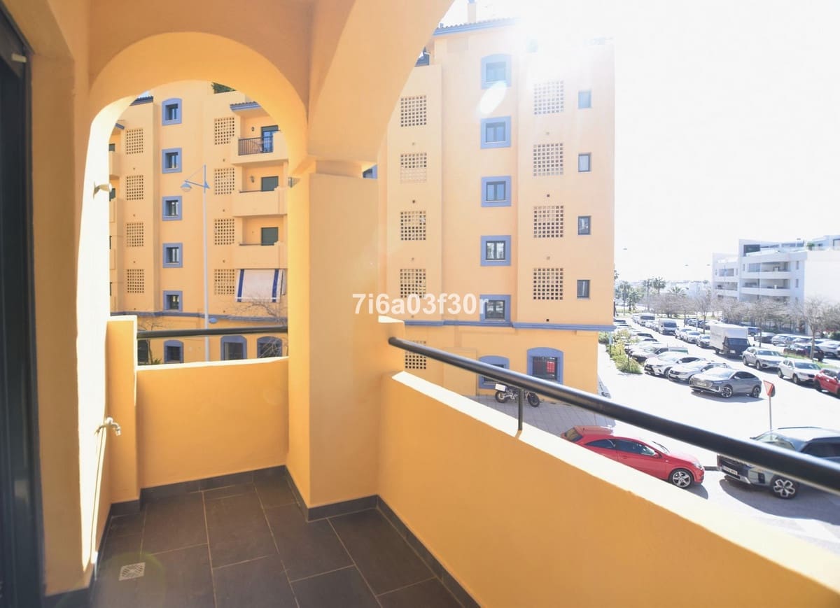 3 slaapkamer Appartement te huur in San Pedro de Alcantara met zwembad garage - € 2.200 (Ref: 9369231)