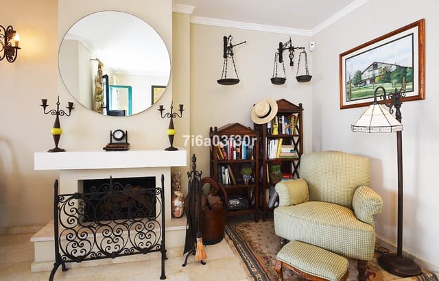 5 soverom Hus til leie i San Pedro de Alcantara, Marbella med svømmebasseng garasje - € 3 500 (Ref: 9369235)