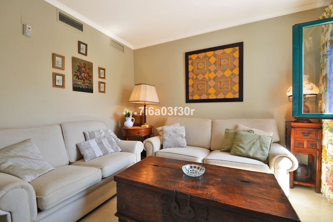 5 makuuhuone Omakotitalo vuokrattavana paikassa San Pedro de Alcantara mukana uima-altaan 
autotalli - 3 500 € (Ref: 9369235)