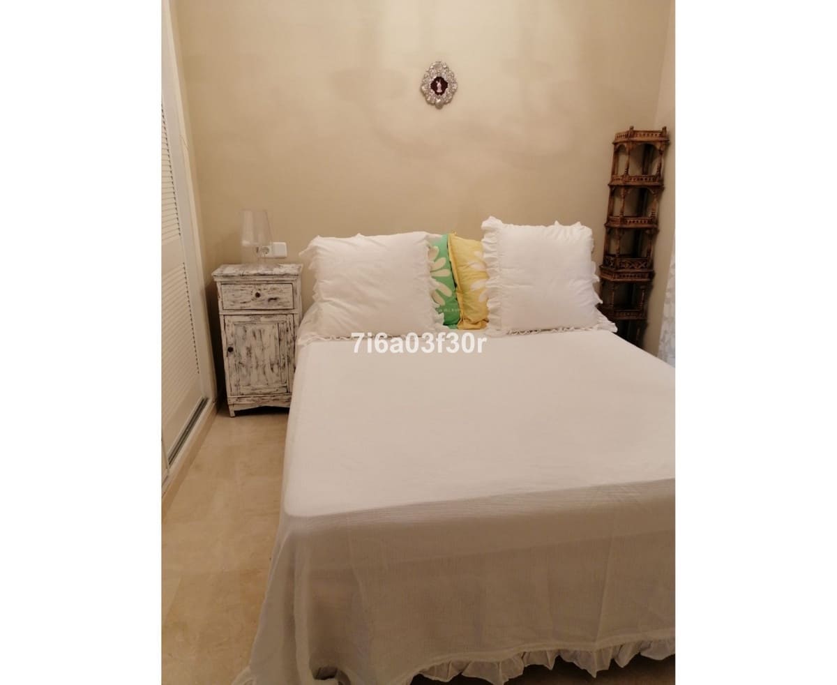 5 makuuhuone Omakotitalo vuokrattavana paikassa San Pedro de Alcantara mukana uima-altaan 
autotalli - 3 500 € (Ref: 9369235)