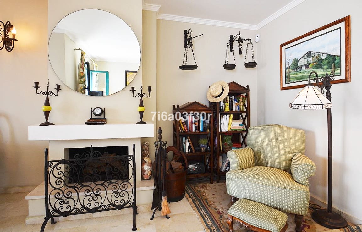 5 bedroom Townhouse for holiday rental in San Pedro de Alcantara with pool garage - € 4,000 (Ref: 9369236)