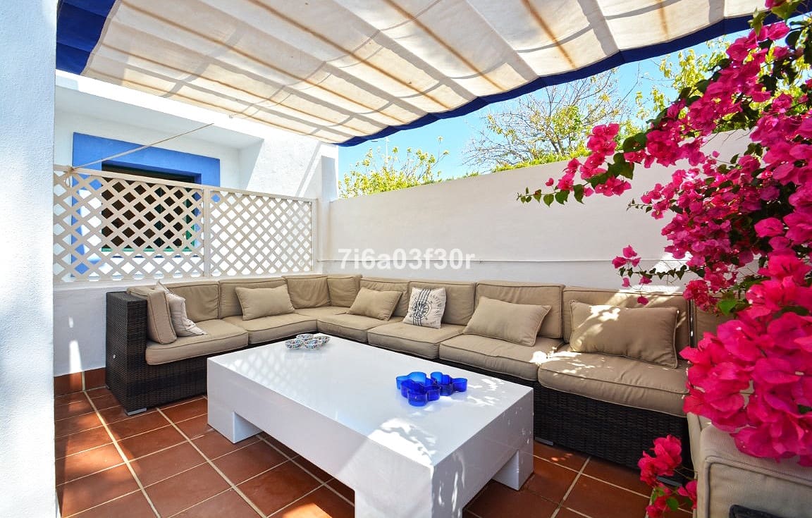 5 bedroom Townhouse for holiday rental in San Pedro de Alcantara with pool garage - € 4,000 (Ref: 9369236)