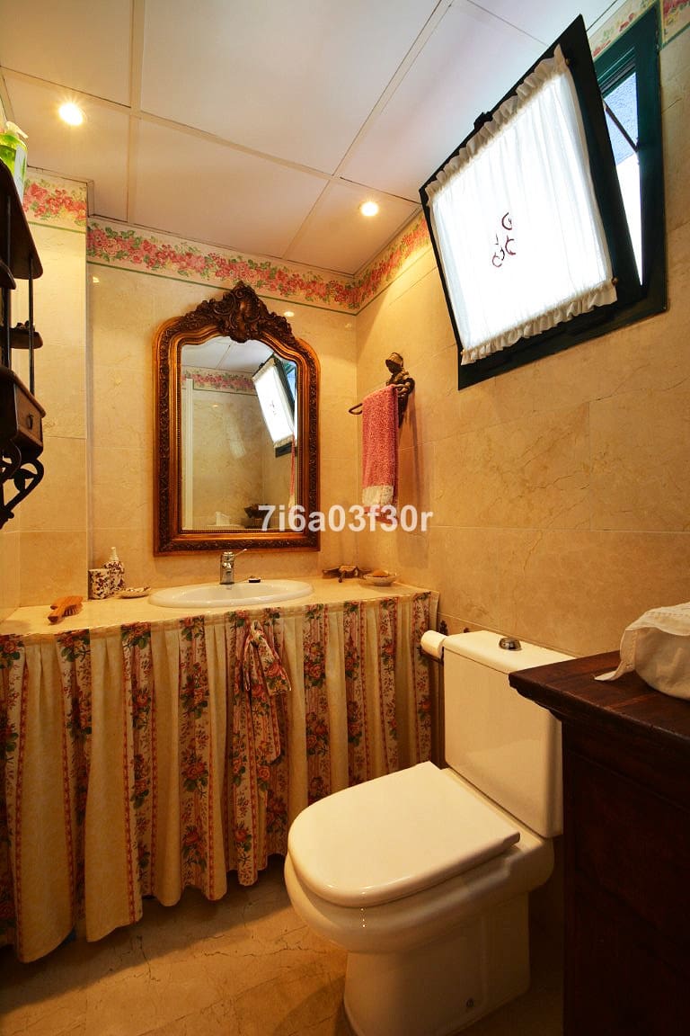 5 bedroom Townhouse for holiday rental in San Pedro de Alcantara with pool garage - € 4,000 (Ref: 9369236)