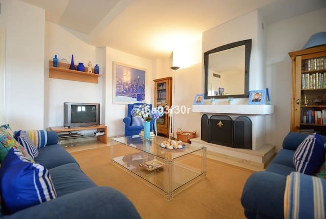 3 soveværelse Penthouse til leje i San Pedro de Alcantara, Marbella med swimmingpool garage - € 2.000 (Ref: 9369238)