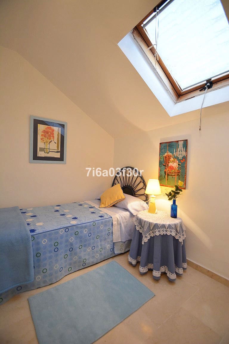 3 quarto Penthouse para arrendar em San Pedro de Alcantara com piscina garagem - 2 000 € (Ref: 9369238)