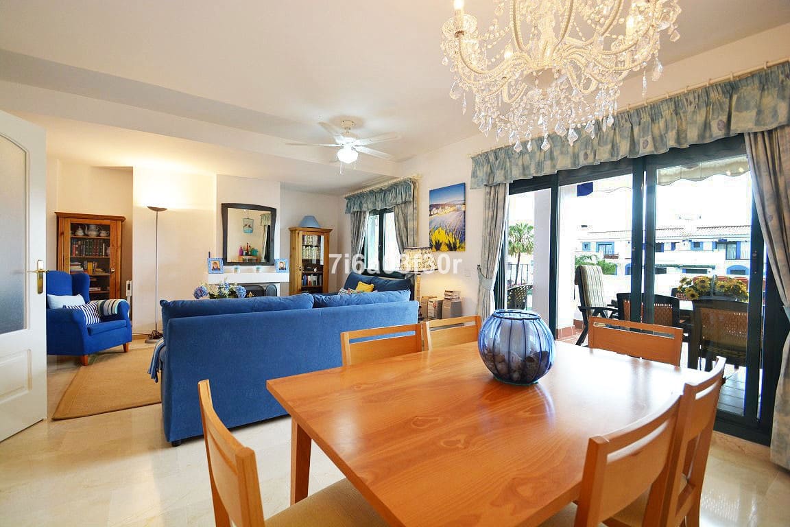 3 quarto Penthouse para arrendar em San Pedro de Alcantara com piscina garagem - 2 000 € (Ref: 9369238)