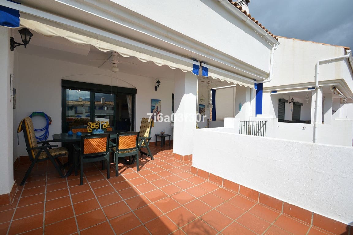3 quarto Penthouse para arrendar em San Pedro de Alcantara com piscina garagem - 2 000 € (Ref: 9369238)