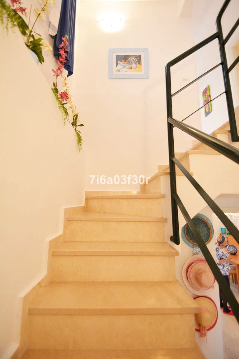 3 bedroom Penthouse for holiday rental in San Pedro de Alcantara with pool garage - € 1,300 (Ref: 9369239)