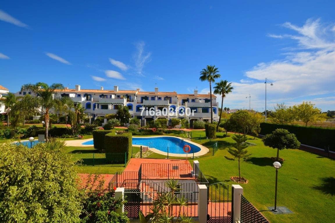 3 bedroom Penthouse for holiday rental in San Pedro de Alcantara with pool garage - € 1,300 (Ref: 9369239)