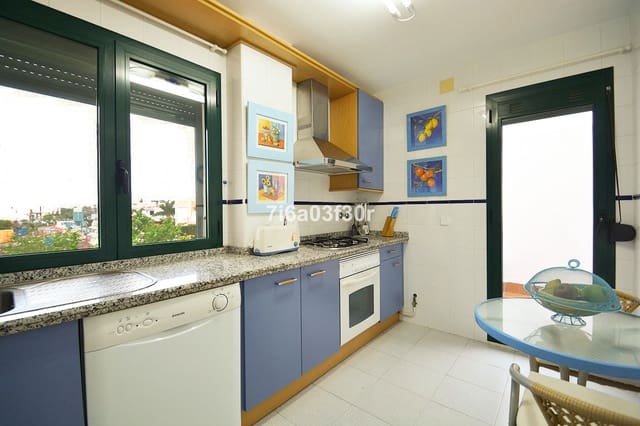 3 Zimmer Ferienpenthouse in San Pedro de Alcantara, Marbella mit Pool Garage - 1.300 € (Ref: 9369239)