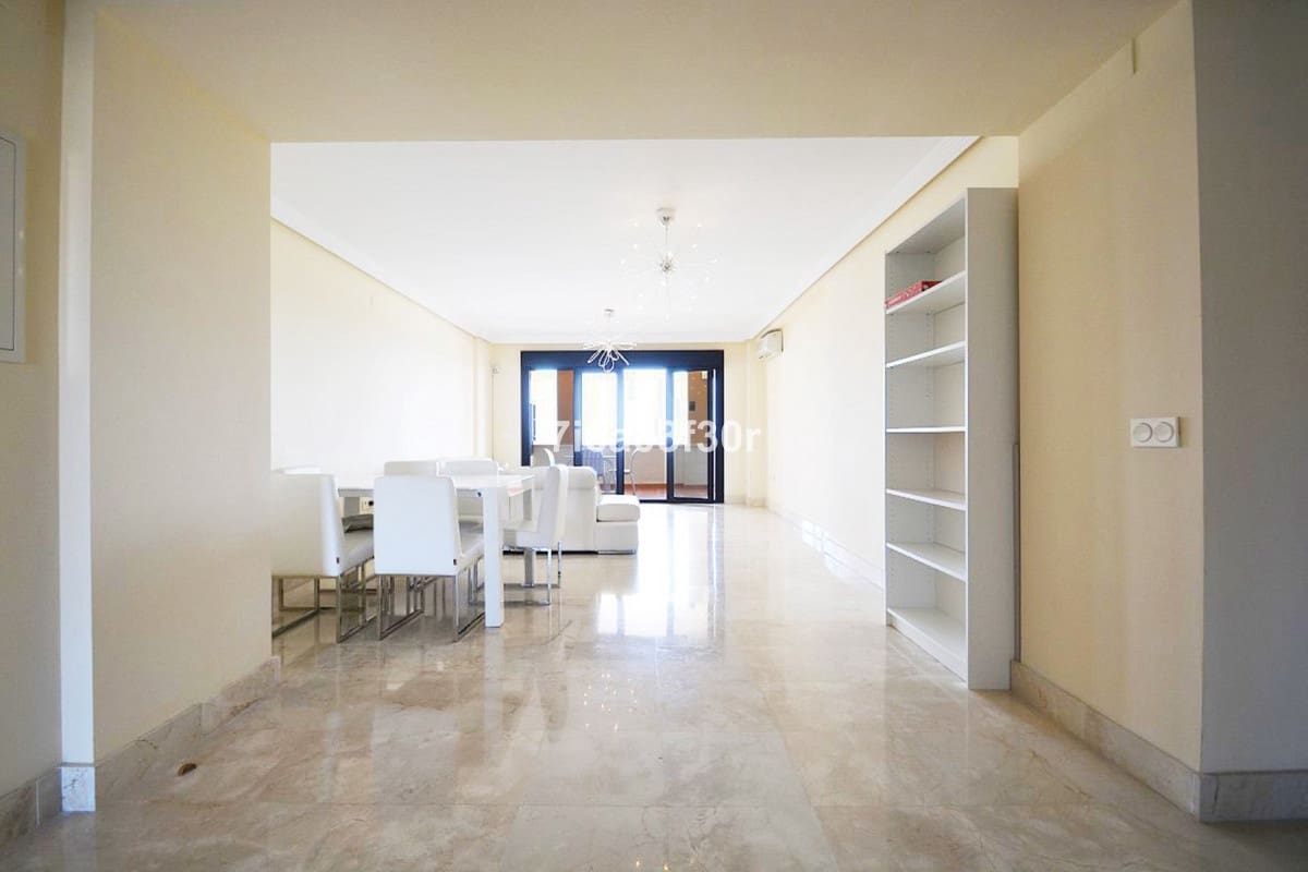 3 bedroom Apartment for rent in San Pedro de Alcantara with pool garage - € 1,800 (Ref: 9369240)