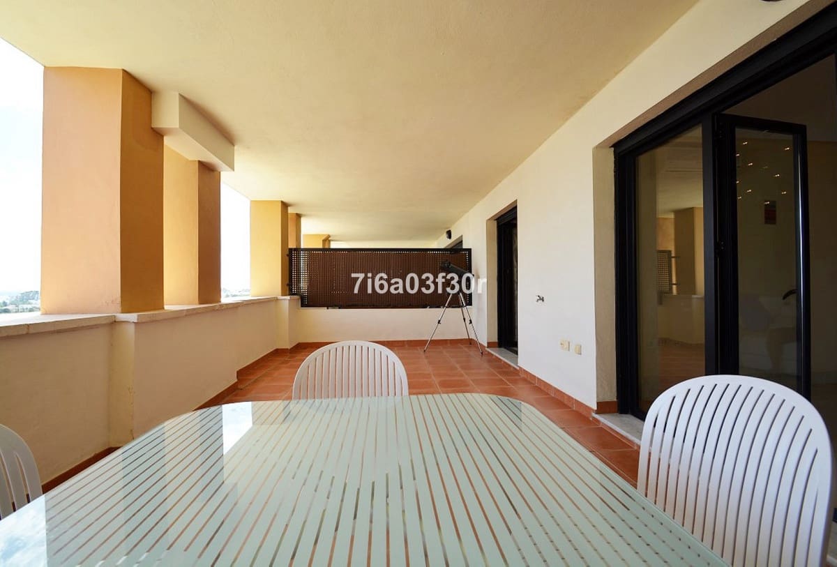 3 bedroom Apartment for rent in San Pedro de Alcantara with pool garage - € 1,800 (Ref: 9369240)