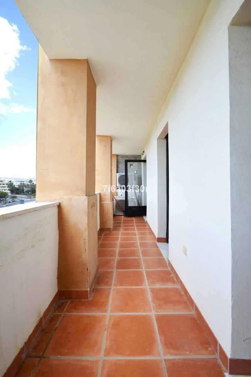 3 bedroom Apartment for rent in San Pedro de Alcantara with pool garage - € 1,800 (Ref: 9369240)