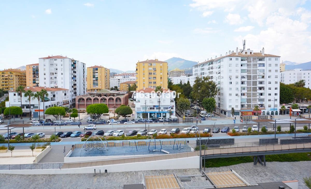 3 bedroom Apartment for rent in San Pedro de Alcantara with pool garage - € 1,800 (Ref: 9369240)