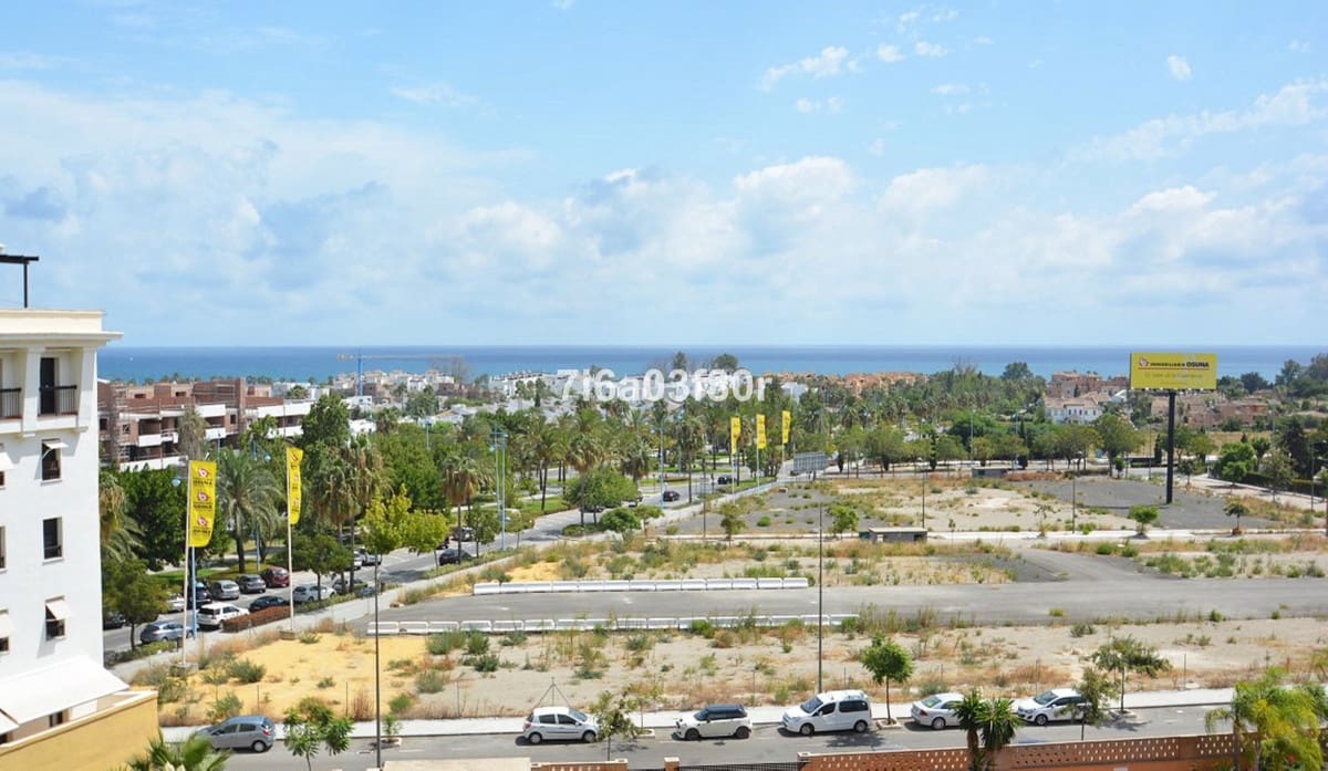 3 bedroom Apartment for rent in San Pedro de Alcantara with pool garage - € 1,800 (Ref: 9369240)