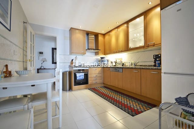 3 sovrum Lägenhet för semesterbostäder i San Pedro de Alcantara, Marbella med pool - 1 600 € (Ref: 9369242)