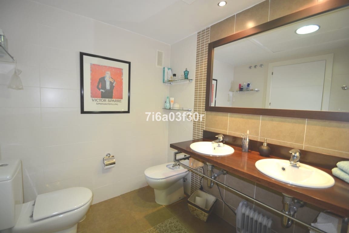 3 soverom Penthouse til leie i Benahavis med svømmebasseng garasje - € 2 400 (Ref: 9369243)