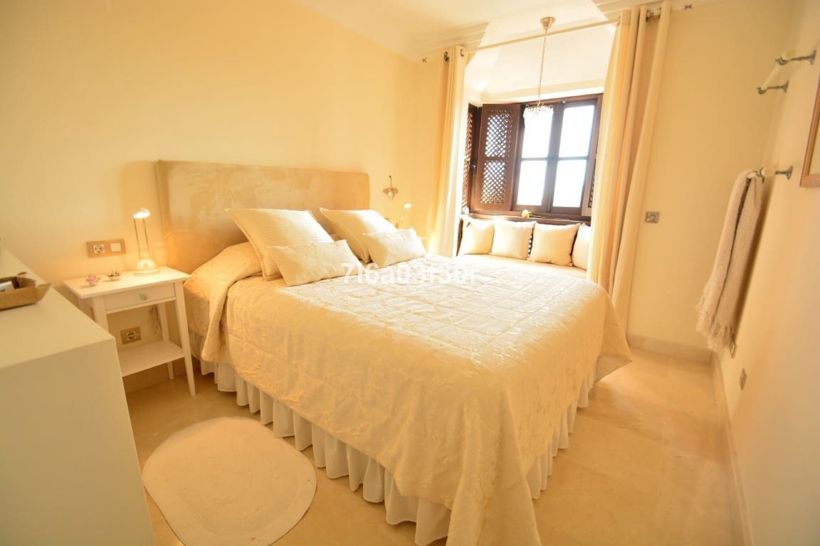 Ático de 3 habitaciones en Benahavís en alquiler vacacional con piscina garaje - 1.800 € (Ref: 9369244)