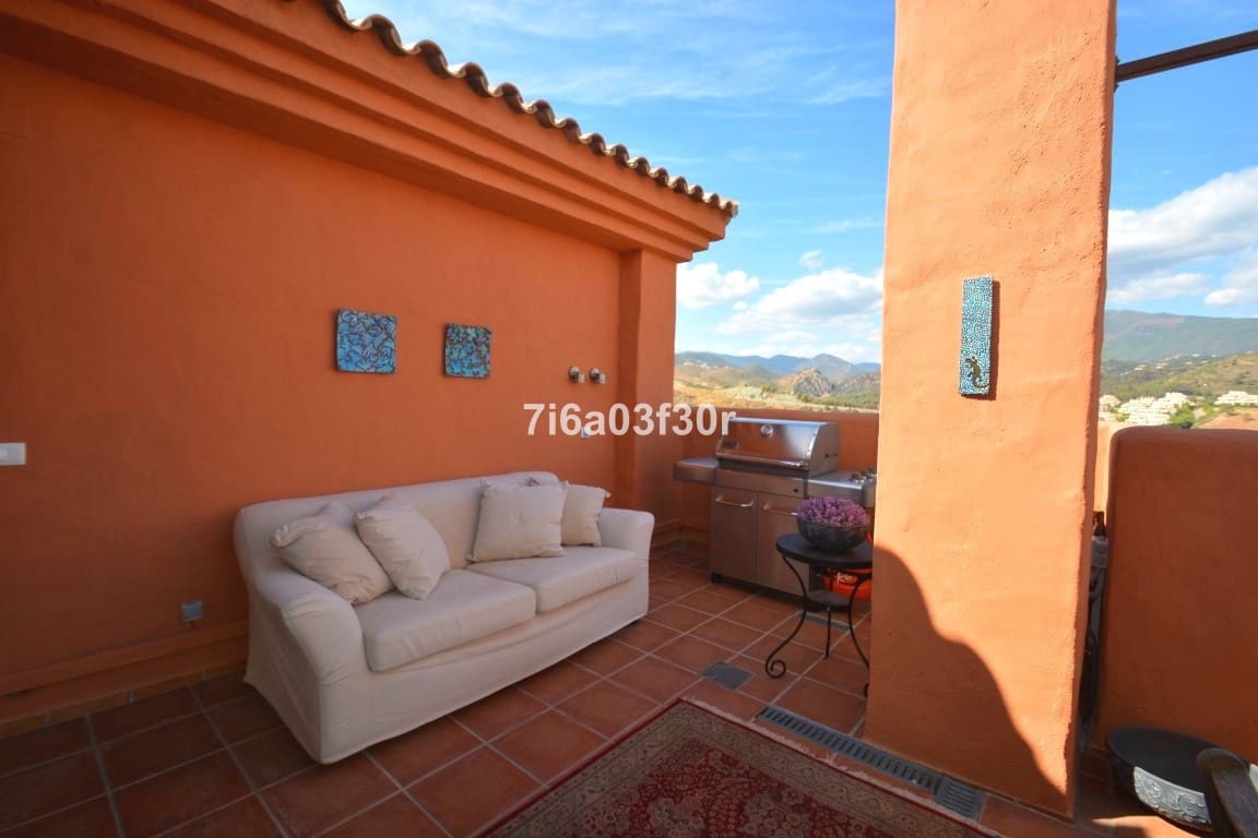 Ático de 3 habitaciones en Benahavís en alquiler vacacional con piscina garaje - 1.800 € (Ref: 9369244)